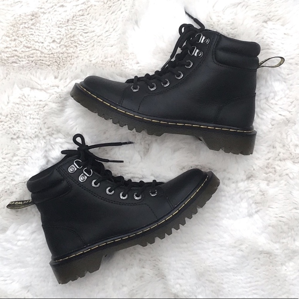 Dr. Martens Faora leather black boot NWOT